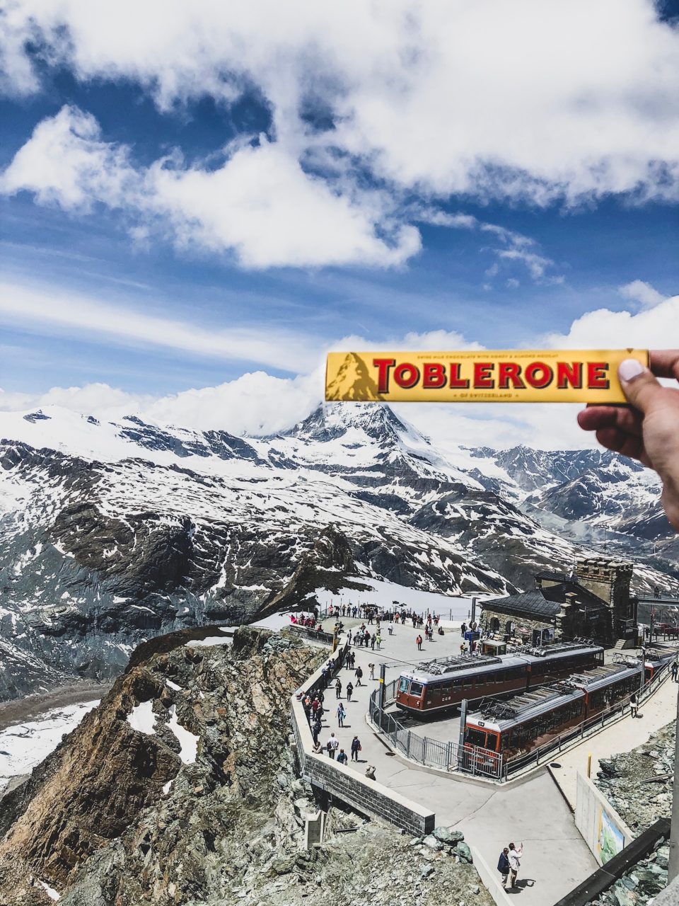 Zie jij welk dier verborgen zit in het logo van Toblerone?