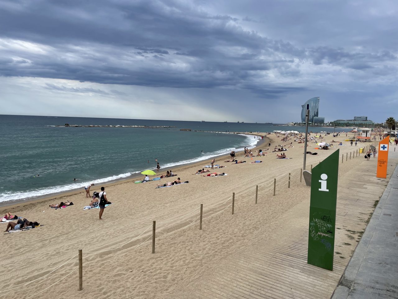 Hoe de stranden bij Barcelona verdwijnen