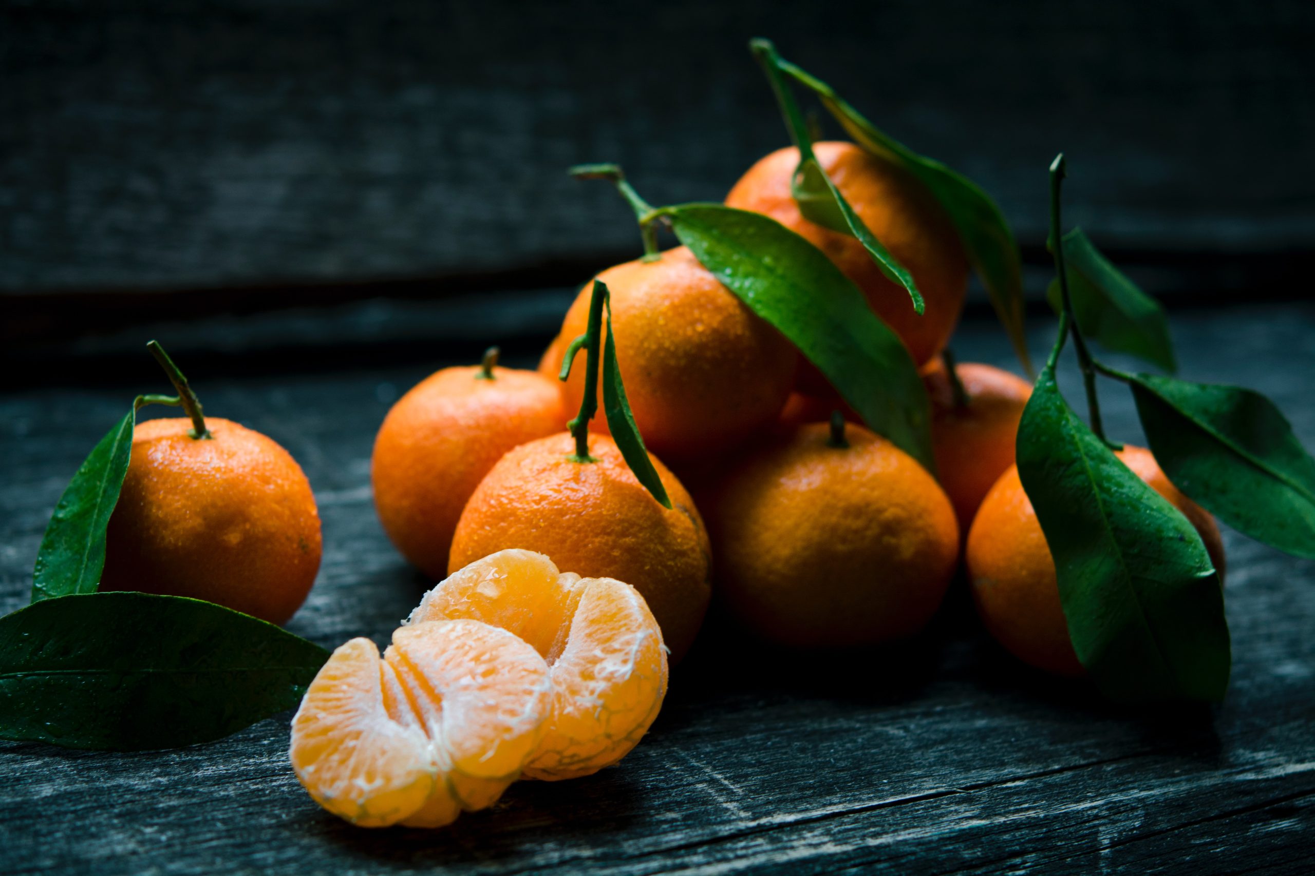 De geur van mandarijnen aan je vingers: zo spoel je die weg!