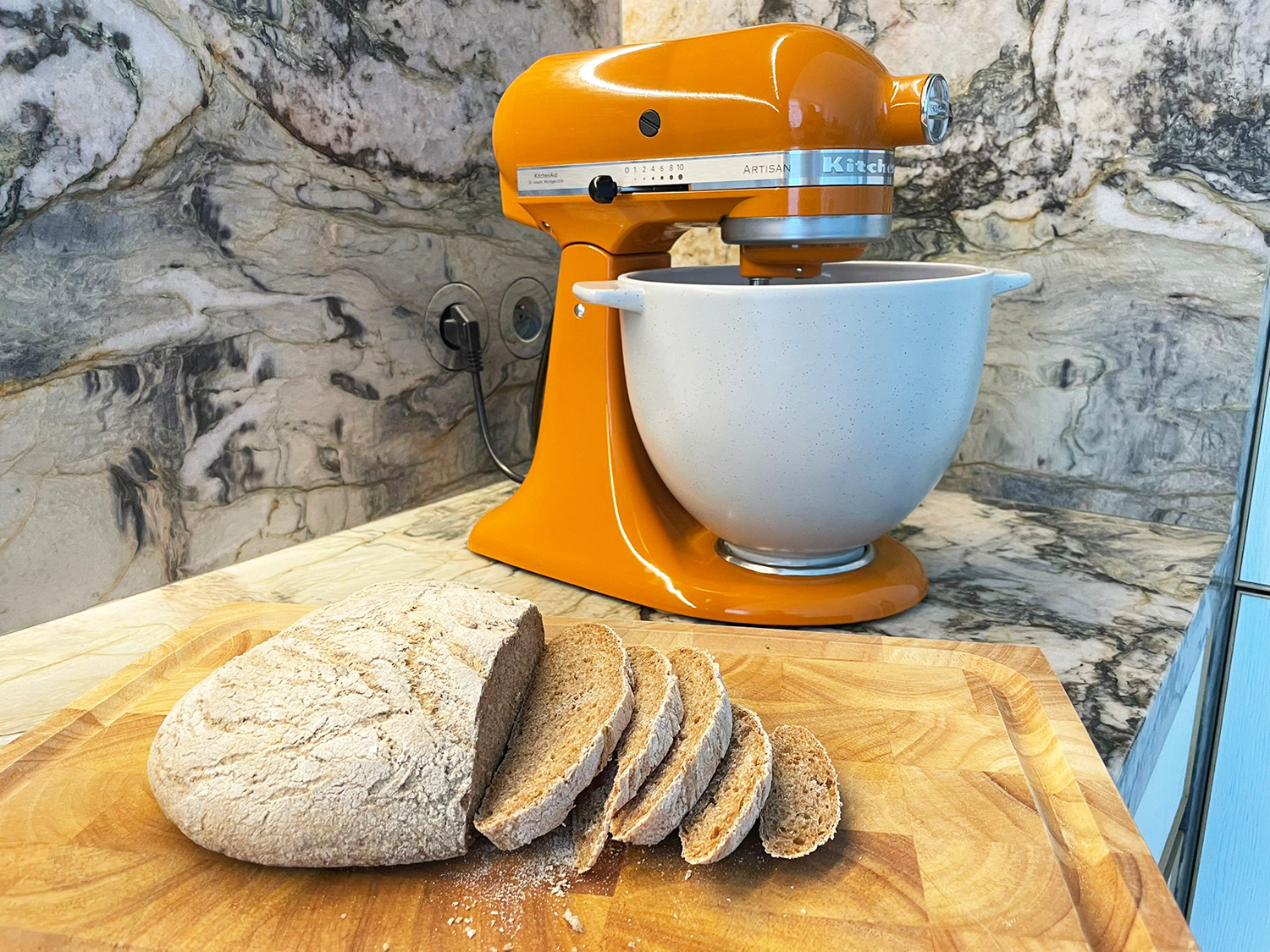 Zelf brood bakken met de broodmengkom van KitchenAid #advertentie