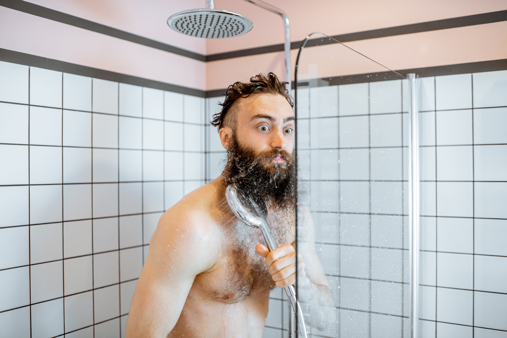 Fact check: Afvallen door koud te douchen? Zever of niet?
